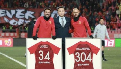 MK体育平台- 斯图加特老将退役，俱乐部举行告别仪式  